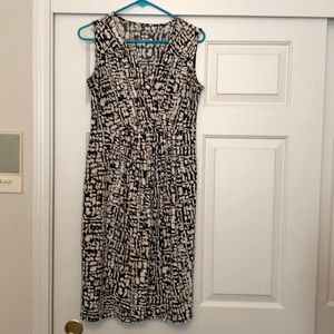 Sleeveless dress.